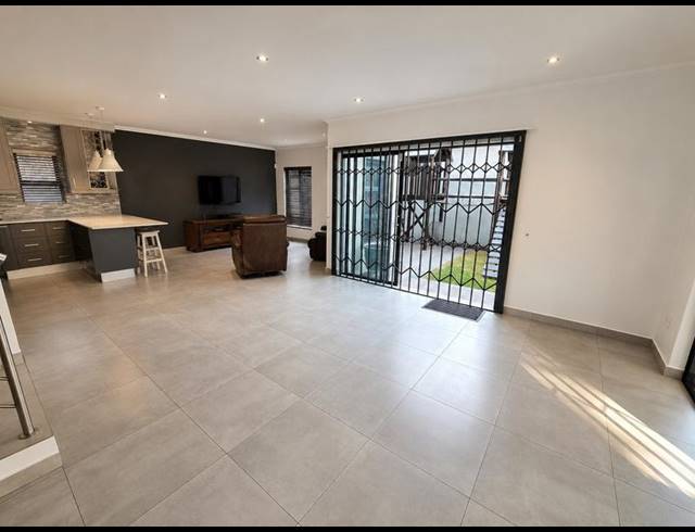 3 BEDROOM HOUSE FOR SALE IN RIETVALLEIRAND